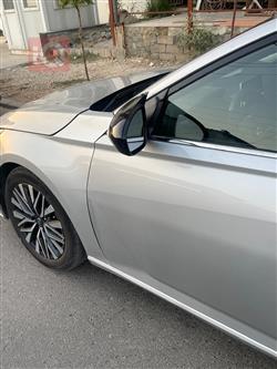 نيسان ألتيما